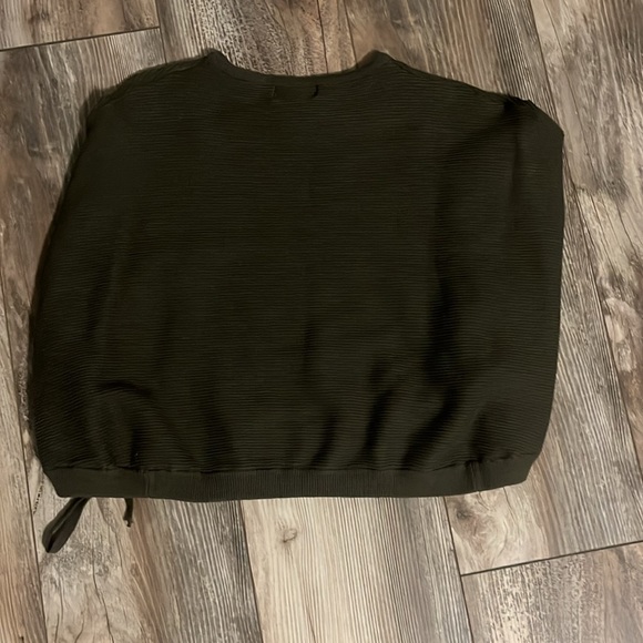 Crop sweater S NWOT - Picture 4 of 4